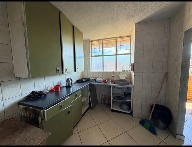 3 BEDROOM APARTMENT FOR SALE IN SUNNYSIDE